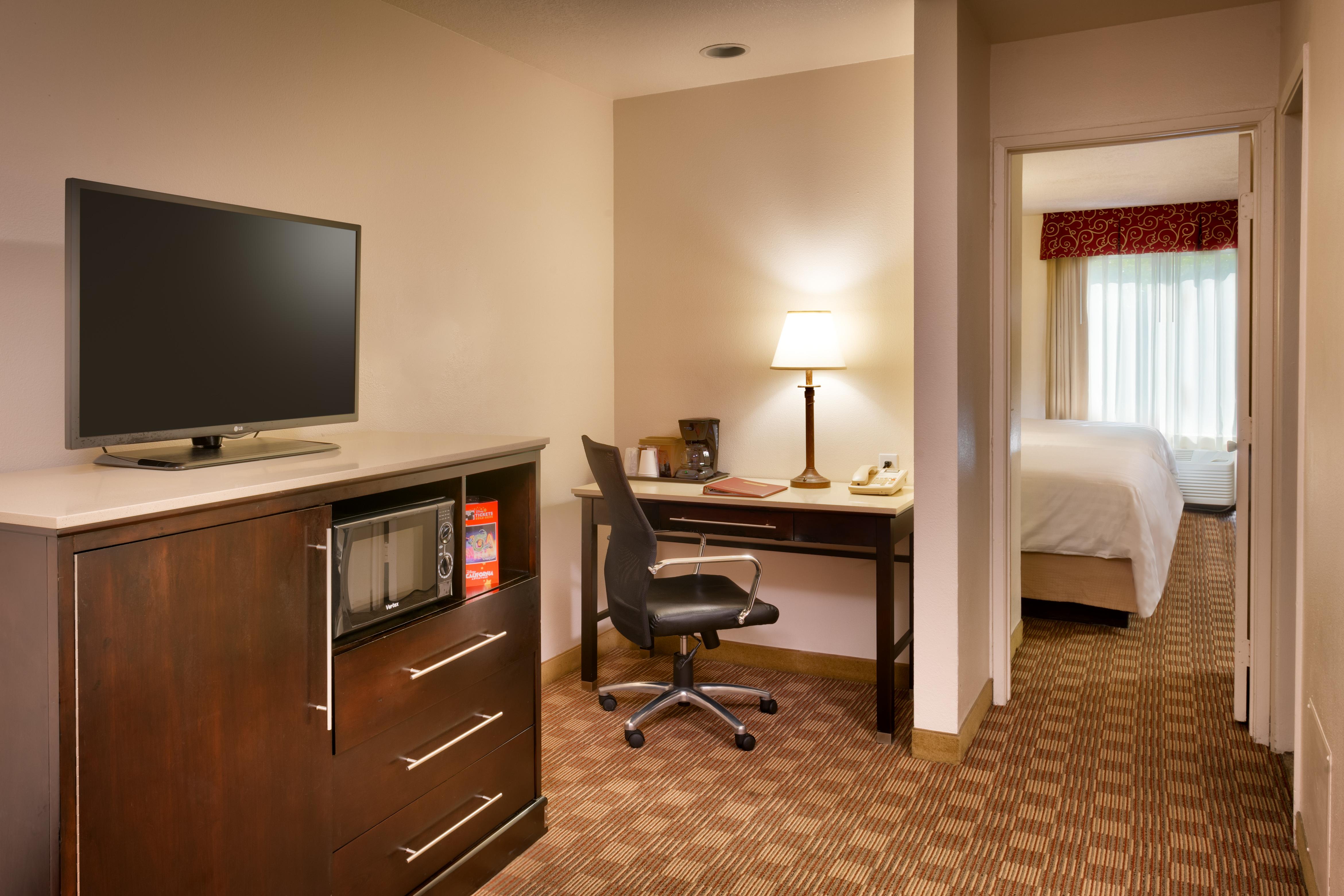 Cortona Inn And Suites Anaheim Resort Экстерьер фото