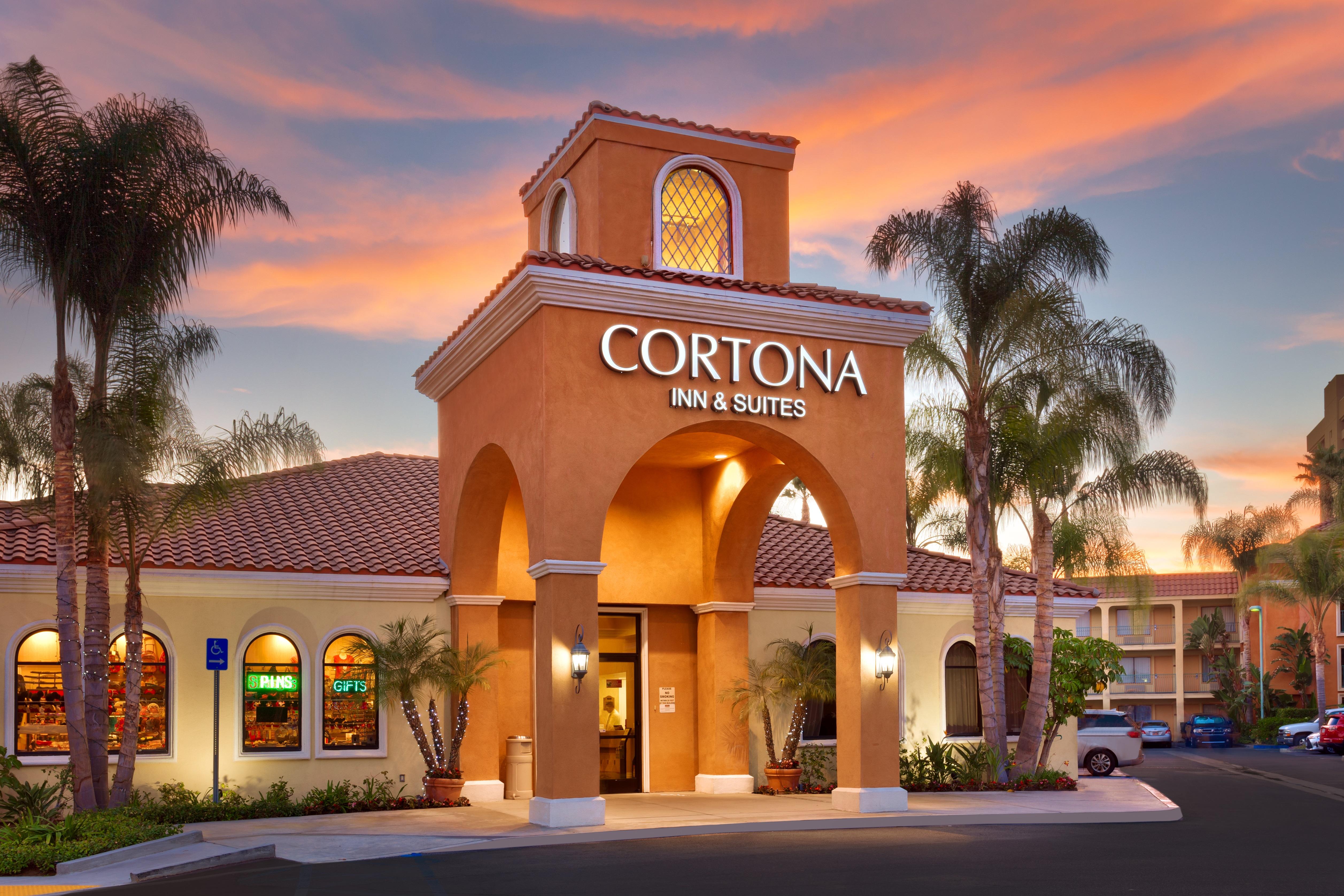 Cortona Inn And Suites Anaheim Resort Экстерьер фото